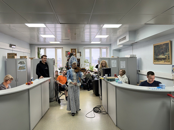 Культбригада поздравила госпиталь Бурденко - 2