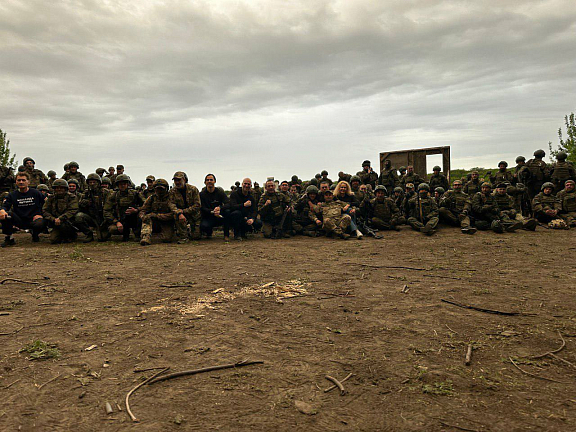 Культбригада поздравила военнослужащих в зоне СВО с Днем Победы - 3