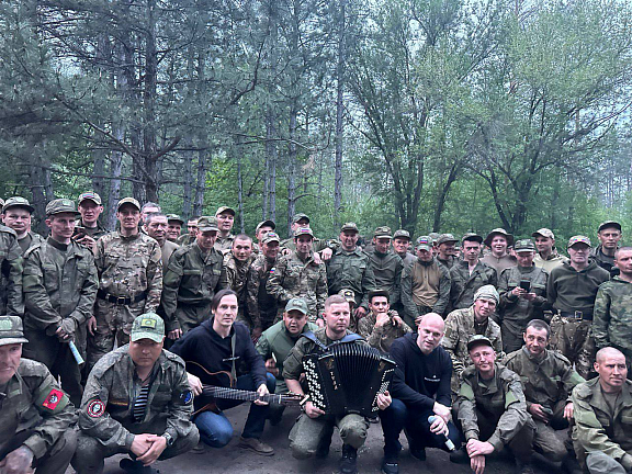 Культбригада поздравила военнослужащих в зоне СВО с Днем Победы - 5